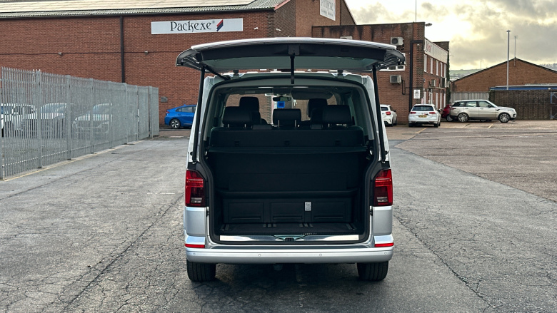 Volkswagen Caravelle 2.0 TDI Executive 199 5dr DSG Diesel Estate